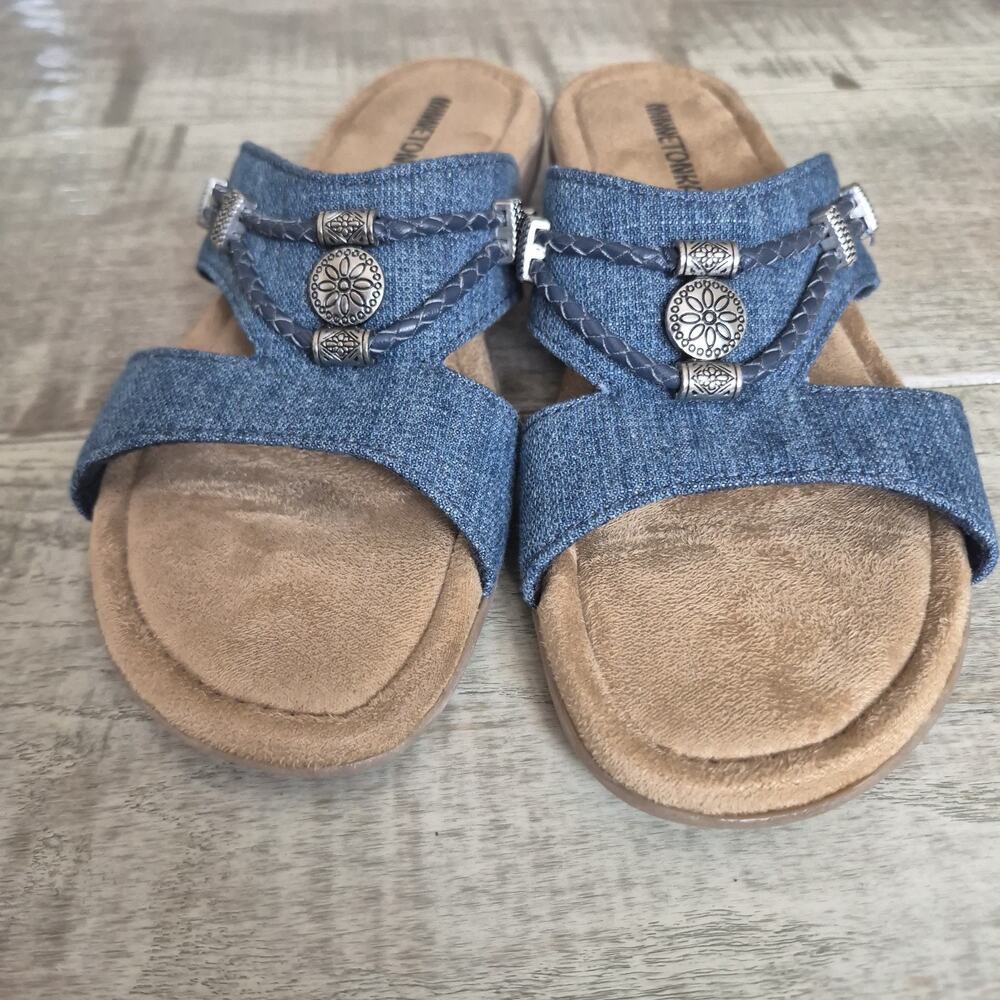 Minnetonka “Silverthorne” Women’s Size 8 M Sandal 360 Blue Denim
